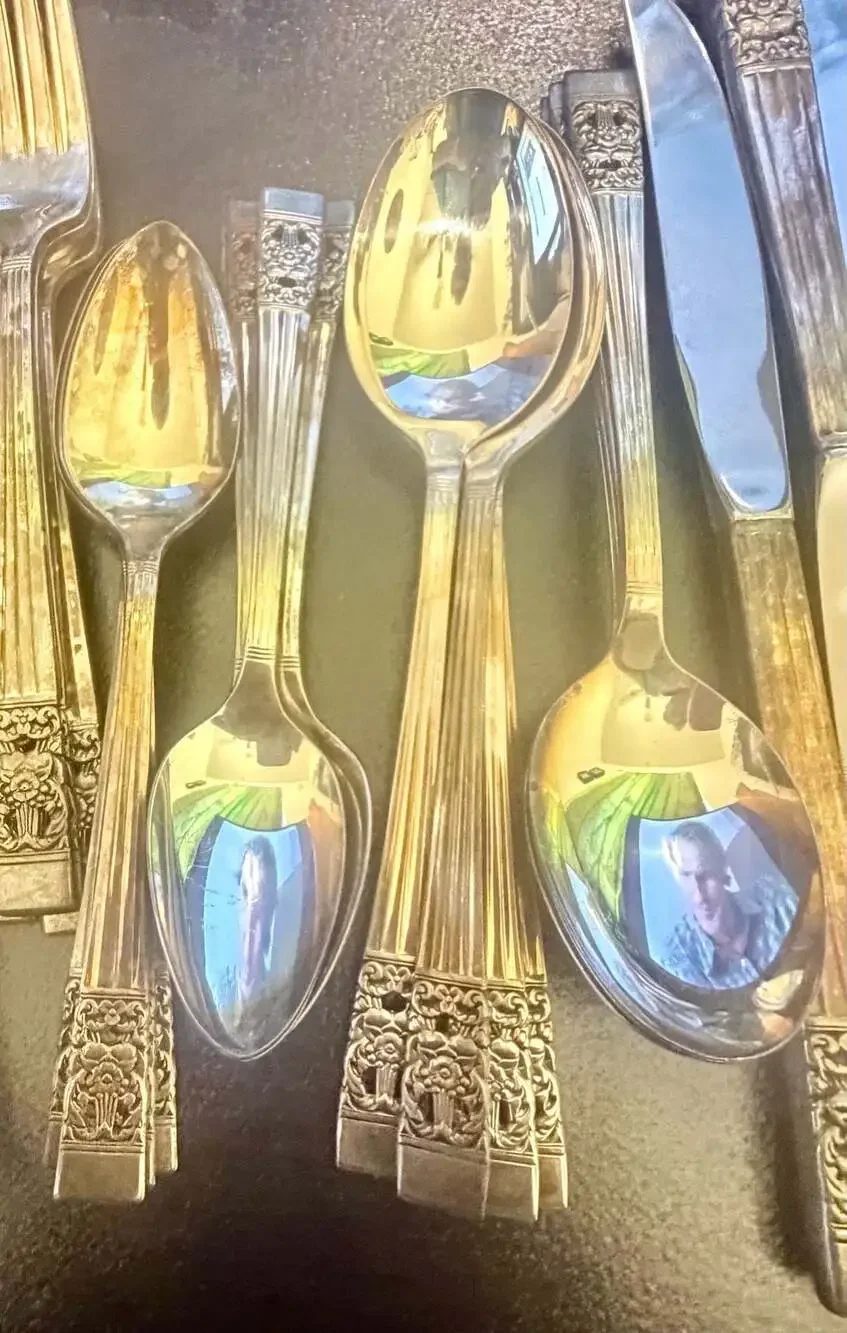 Oneida Community Coronation 1936 Silverplate Flatware Service for 8